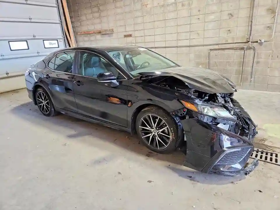4T1T11AK1NU638740 2022 TOYOTA CAMRY-3