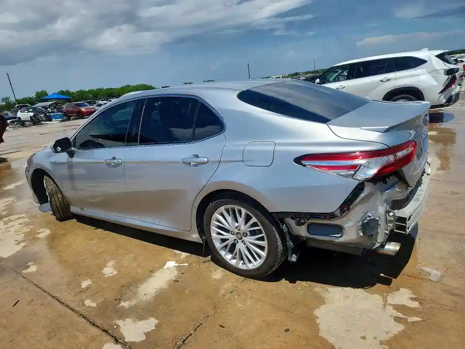 4T1B21HK9JU501585 2018 TOYOTA CAMRY SOLA-1