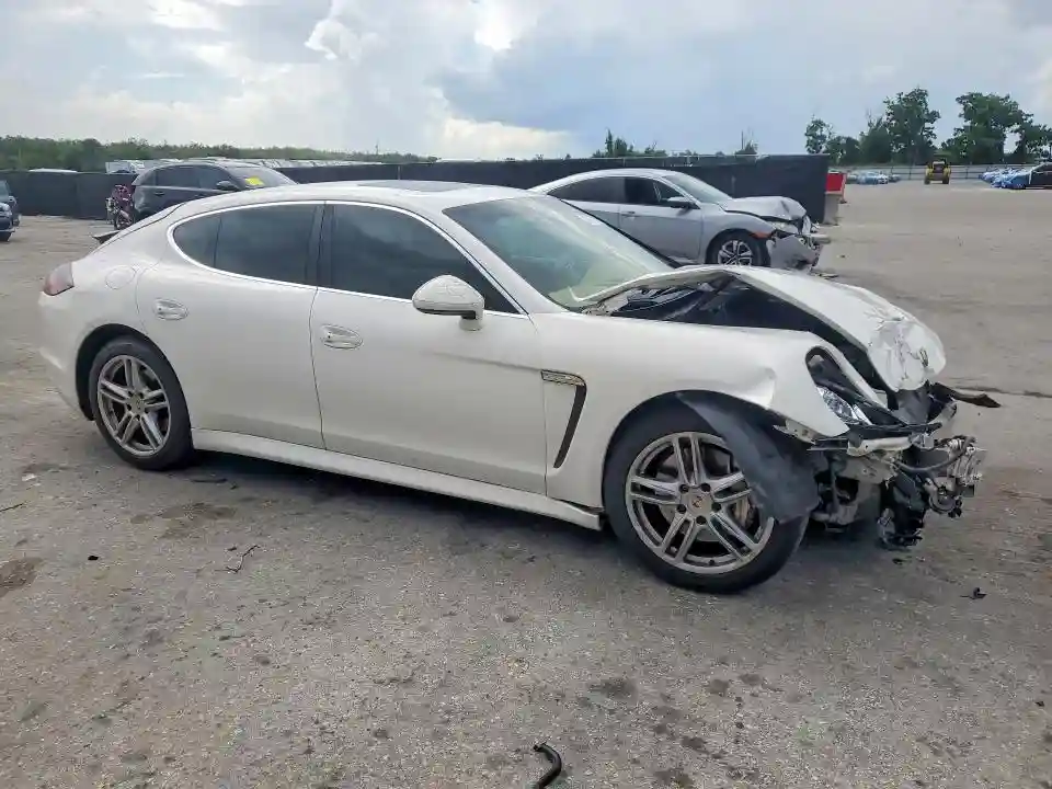 WP0AB2A78BL060874 2011 PORSCHE PANAMERA-3