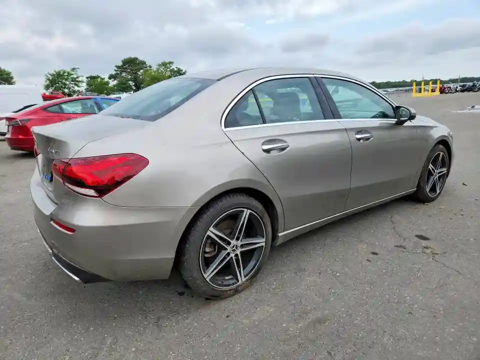 WDD3G4FB6KW031333 2019 MERCEDES-BENZ A-CLASS-2