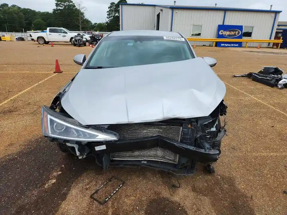 5NPD84LF6LH593369 2020 HYUNDAI ELANTRA-4