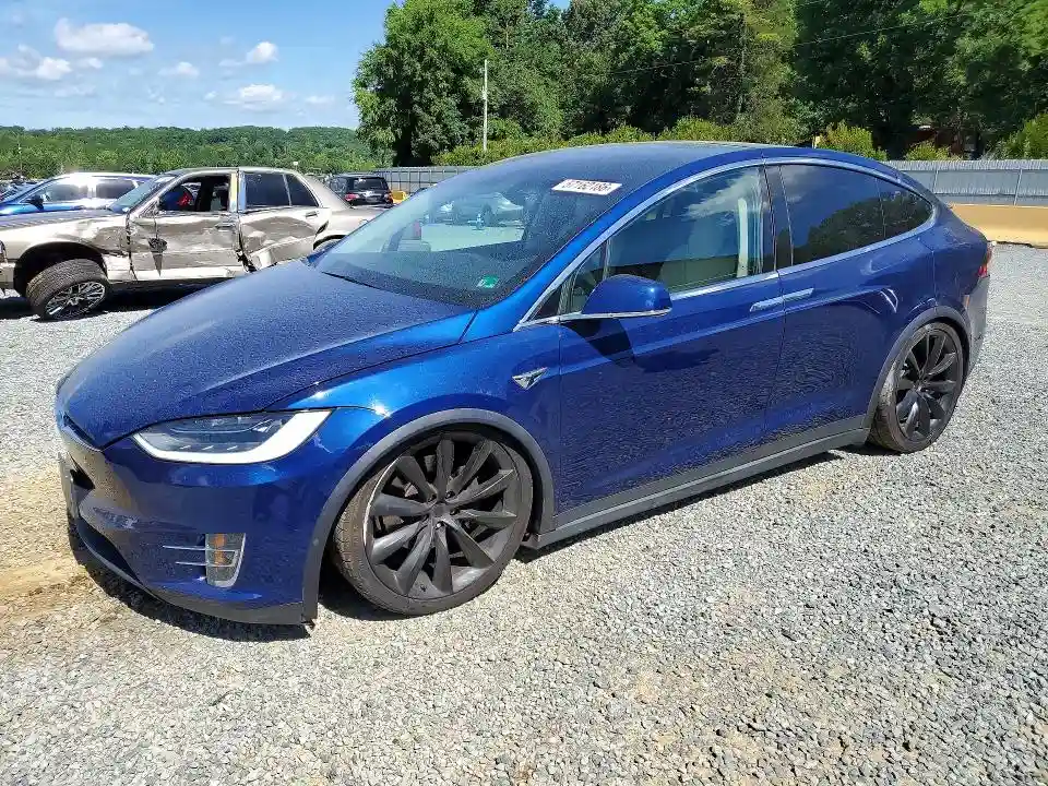 5YJXCBE27JF136057 2018 TESLA MODEL X-0