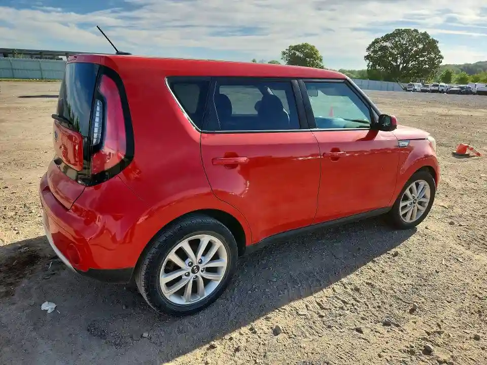 KNDJP3A54J7574623 2018 KIA SOUL-2