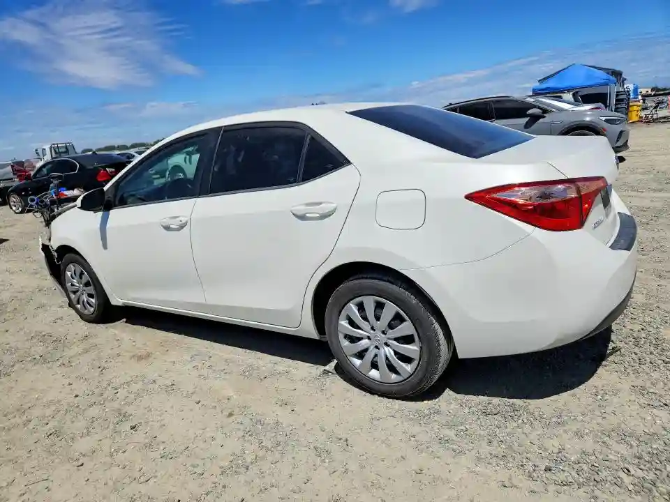 5YFBURHE2JP769172 2018 TOYOTA COROLLA-1