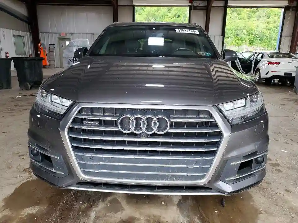 WA1LAAF71JD033730 2018 AUDI Q7-4