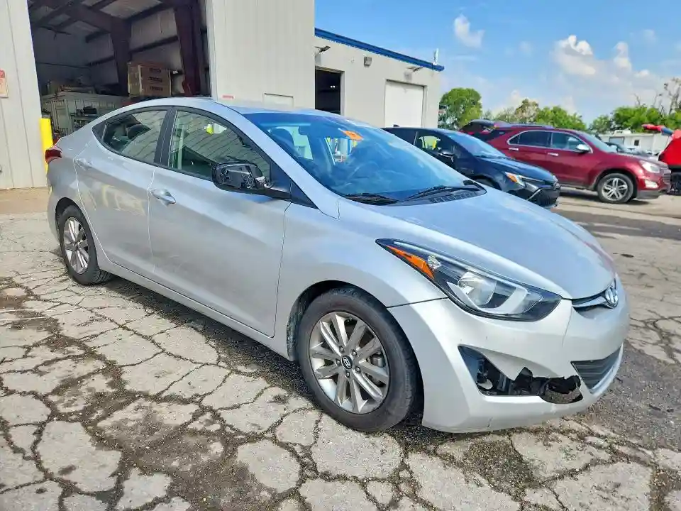 5NPDH4AE2FH571397 2015 HYUNDAI ELANTRA-3