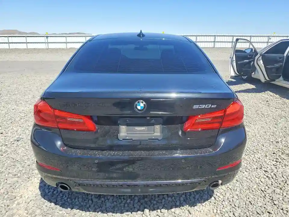WBAJB1C52JG624111 2018 BMW 5 SERIES-5