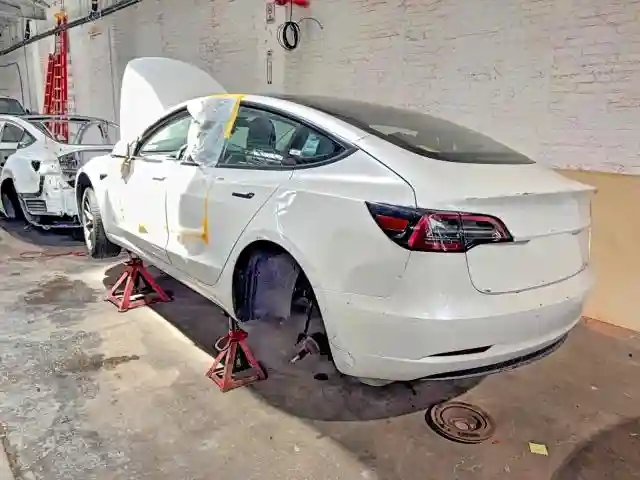 5YJ3E1EA0MF026952 2021 TESLA MODEL 3-2