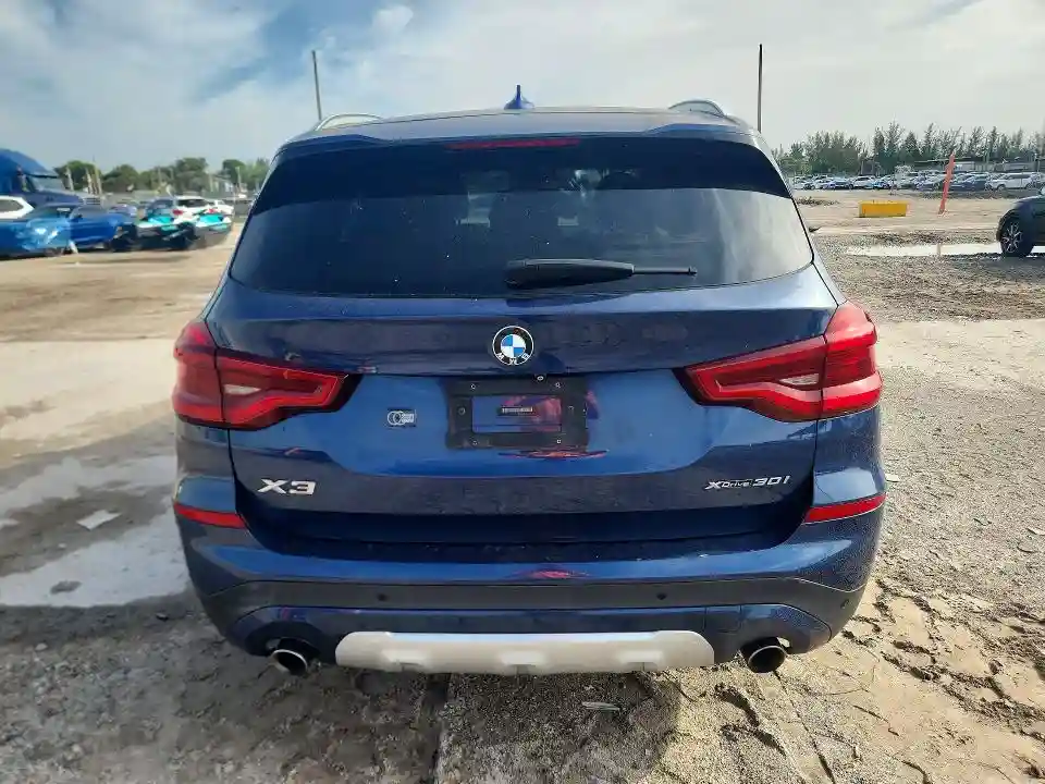 5UXTR9C53KLE18974 2019 BMW X3-5