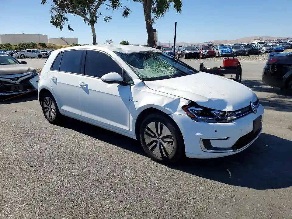 WVWPR7AUXHW954648 2017 VOLKSWAGEN GOLF-3