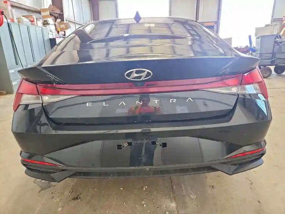 KMHLM4AG0NU358294 2022 HYUNDAI ELANTRA-5