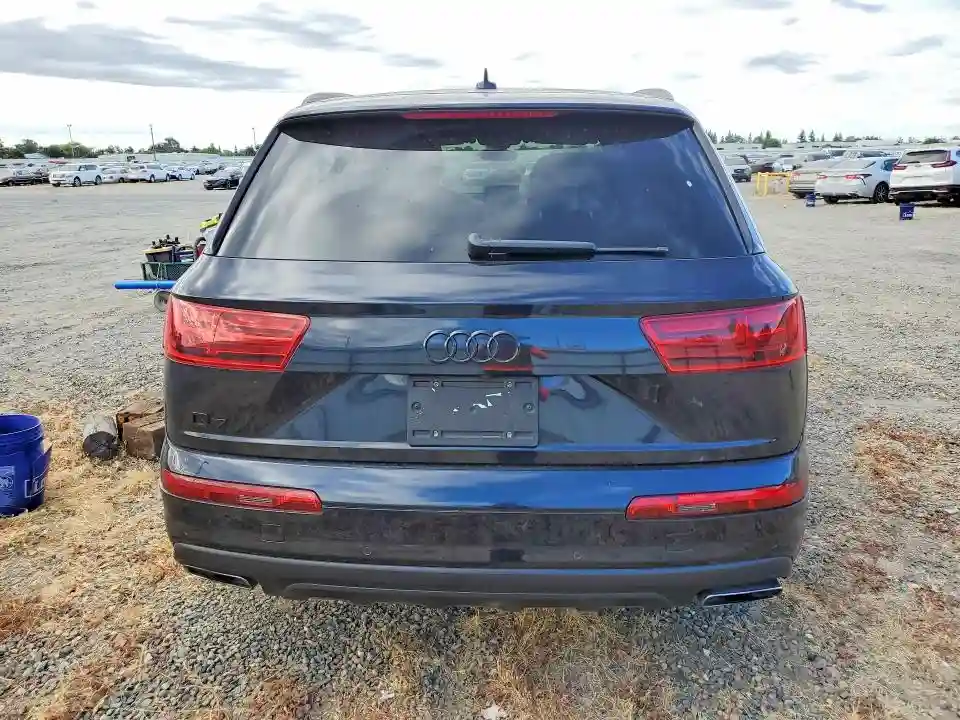 WA1LHAF70JD000343 2018 AUDI Q7-5