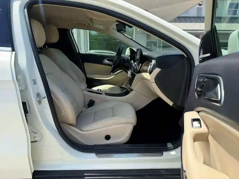 WDCTG4GB0FJ080307 2015 MERCEDES-BENZ GLA-CLASS-4