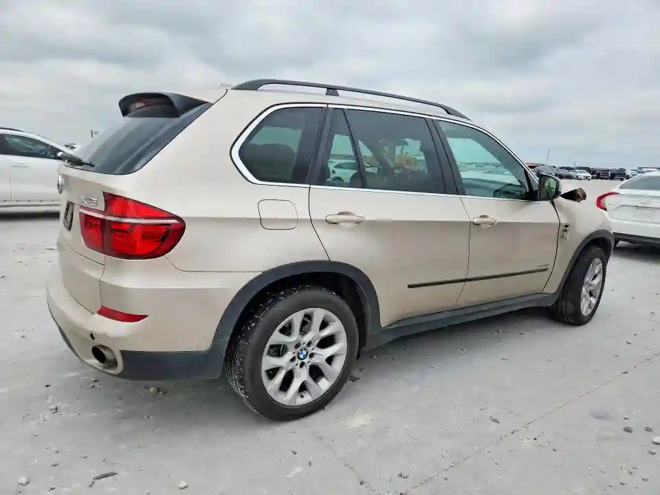 5UXZV4C59DL993749 2013 BMW X5-2
