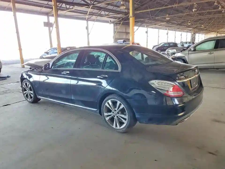 55SWF4JB6JU240218 2018 MERCEDES-BENZ C-CLASS-1