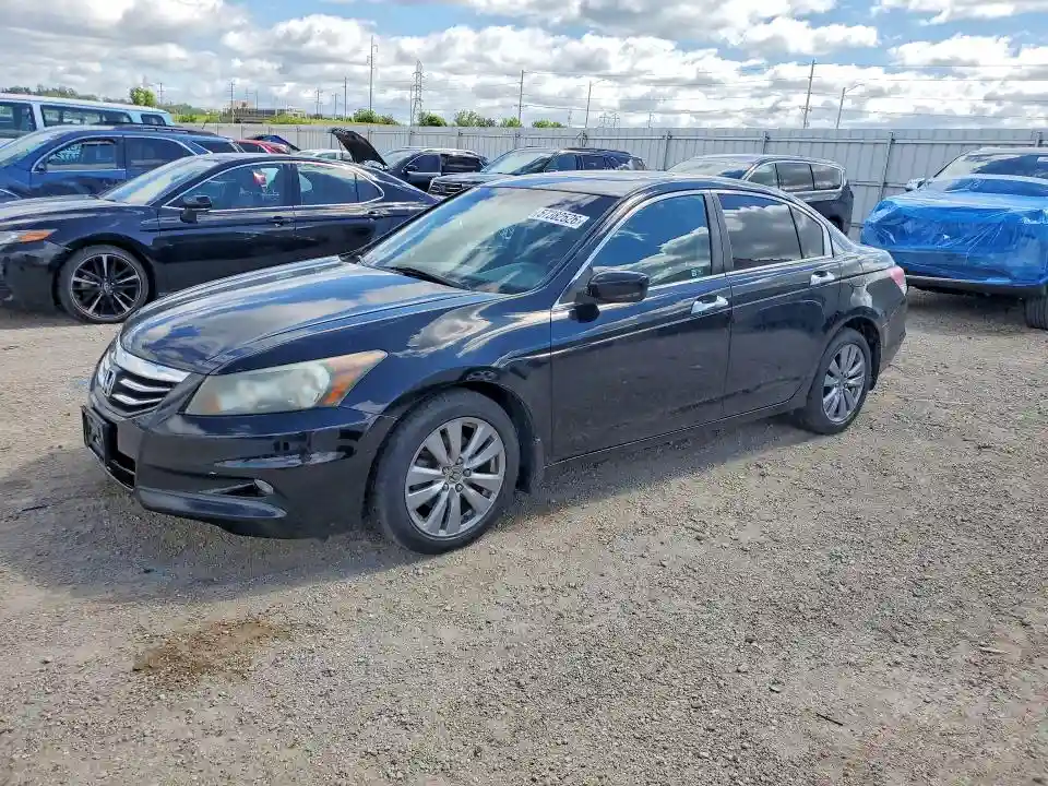 1HGCP3F84BA006809 2011 HONDA ACCORD-0