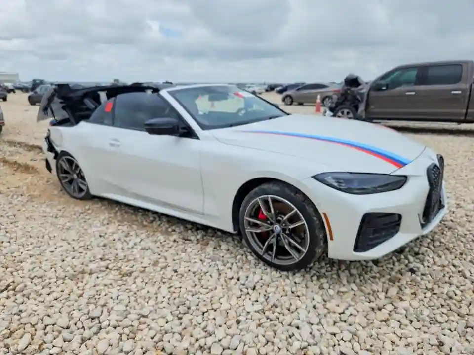 WBA53AT03PCM84587 2023 BMW M4-3