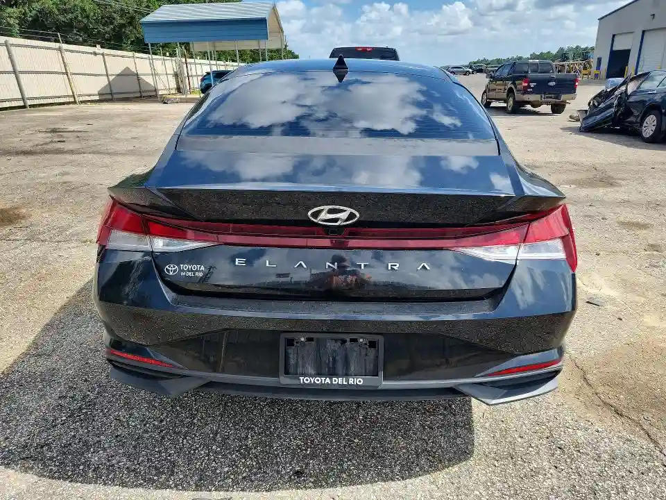 KMHLM4AG3NU224637 2022 HYUNDAI ELANTRA-5