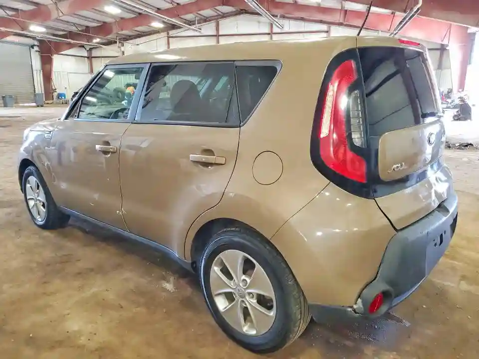 KNDJN2A27F7231978 2015 KIA SOUL-1