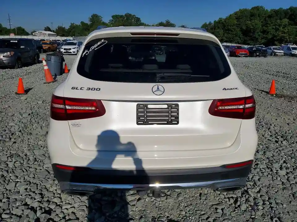 WDC0G4KB9JV015743 2018 MERCEDES-BENZ GLC-CLASS-5