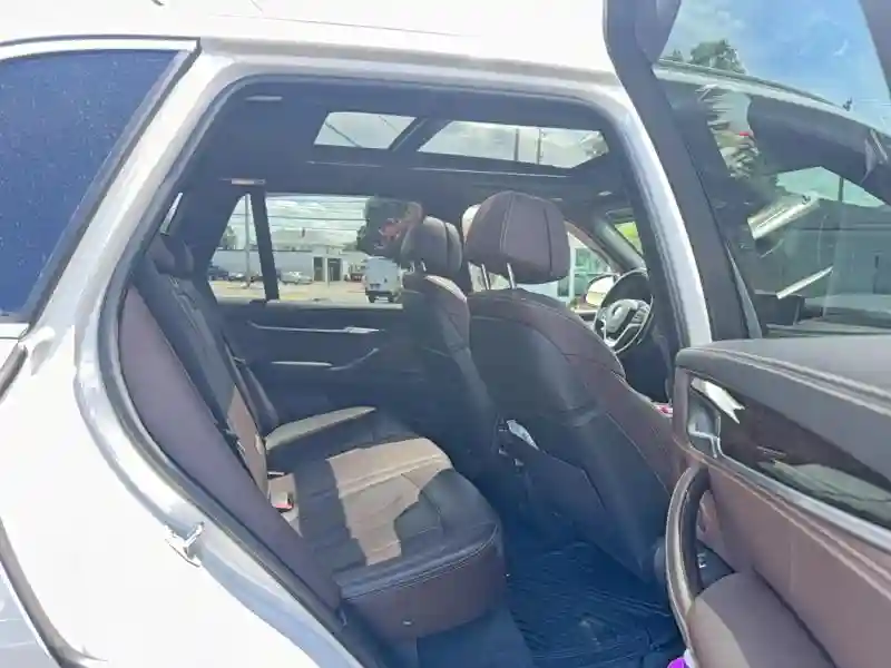 5UXKR0C39H0V68990 2017 BMW X5-5