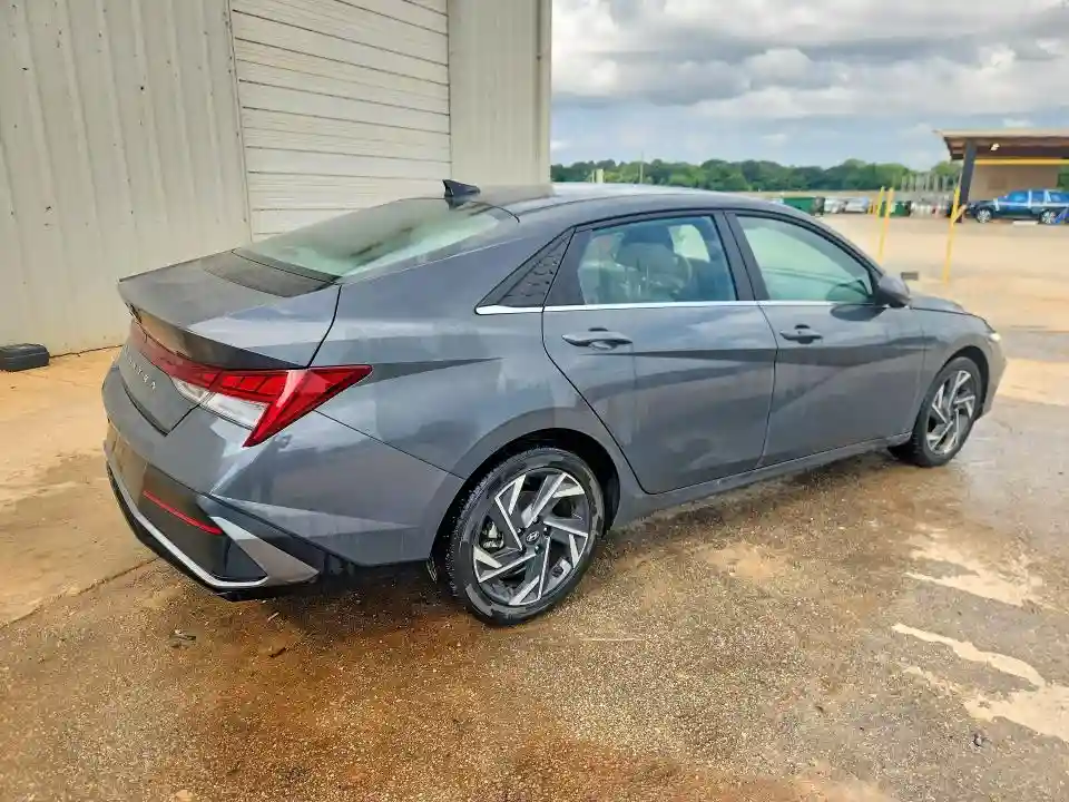 KMHLS4DG2RU835458 2024 HYUNDAI ELANTRA-2