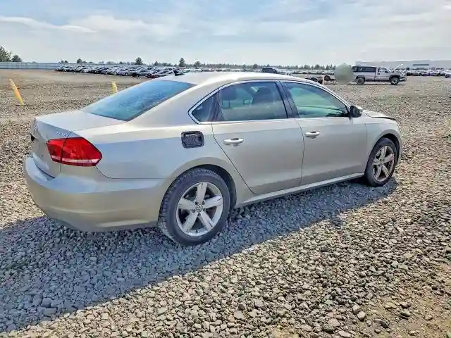 1VWBN7A34DC145281 2013 VOLKSWAGEN PASSAT-2