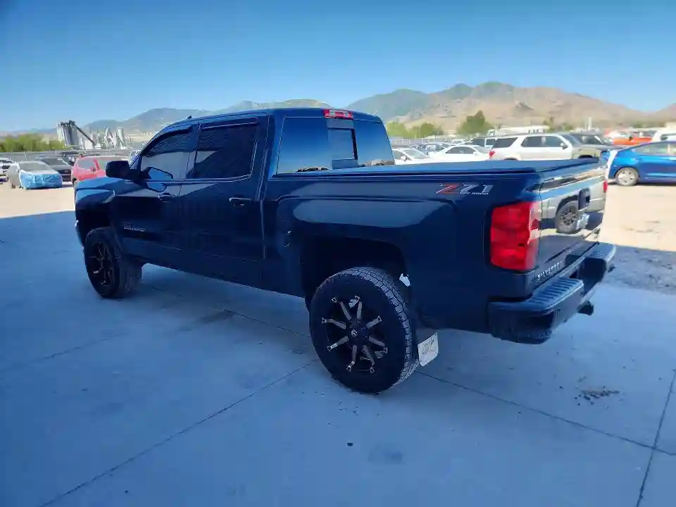 3GCUKREC0JG472599 2018 CHEVROLET SILVERADO-1