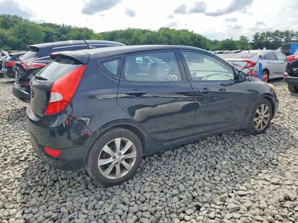 KMHCU5AE9DU119846 2013 HYUNDAI ACCENT-2