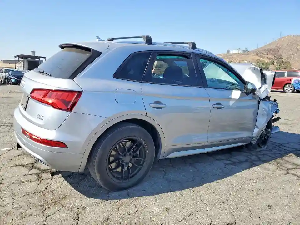 WA1ANAFY0J2039437 2018 AUDI Q5-2
