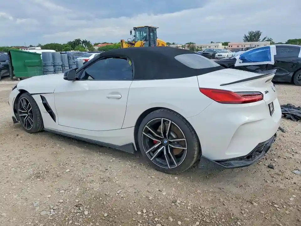 WBAHF9C08MWX37304 2021 BMW Z4-1