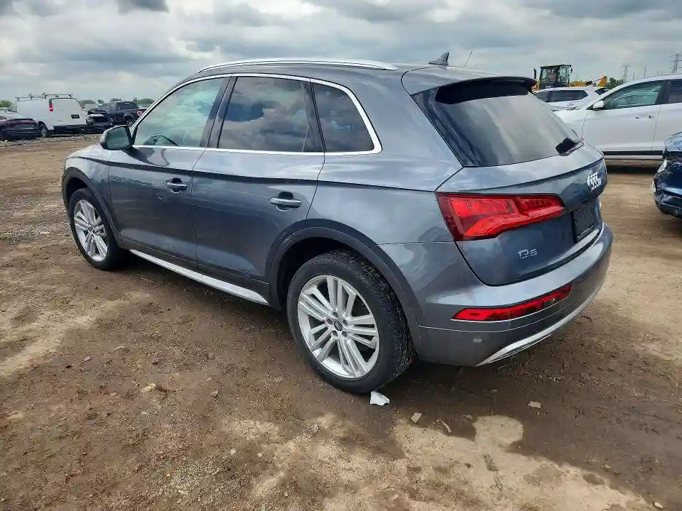WA1BNAFY9J2142036 2018 AUDI Q5-1