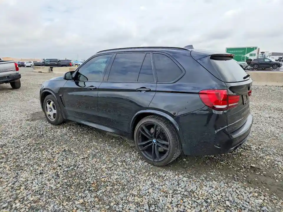 5YMKT6C5XJ0Y84158 2018 BMW X5-1
