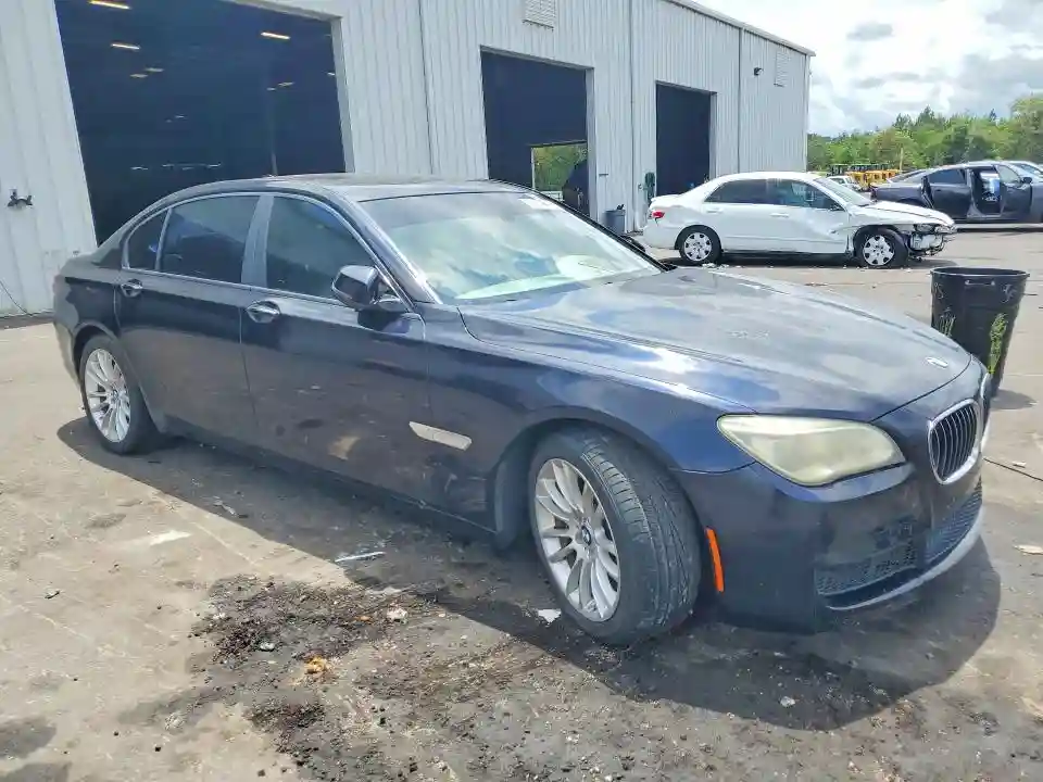 WBAYE4C57ED137940 2014 BMW 7 SERIES-3
