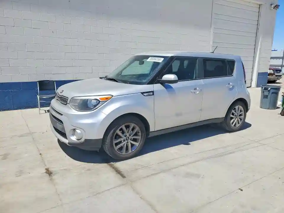 KNDJP3A56J7536746 2018 KIA SOUL-0