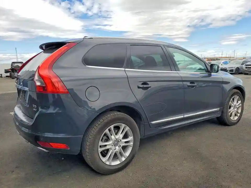 YV4612RKXF2716163 2015 VOLVO XC60-2