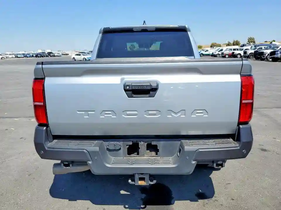 3TYKD5HN6RT008886 2024 TOYOTA TACOMA SR-5