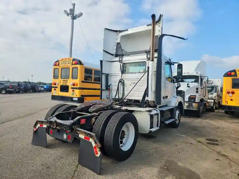4V4N39TG7HN988178 2017 VOLVO VN-3