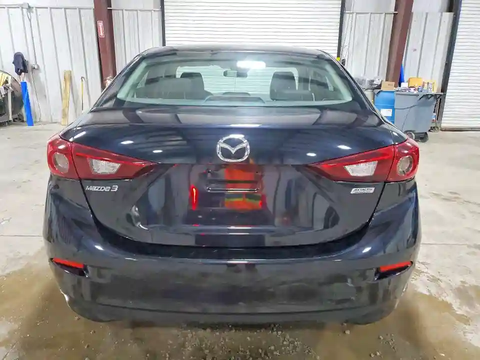 3MZBN1U74JM192817 2018 MAZDA 3-5
