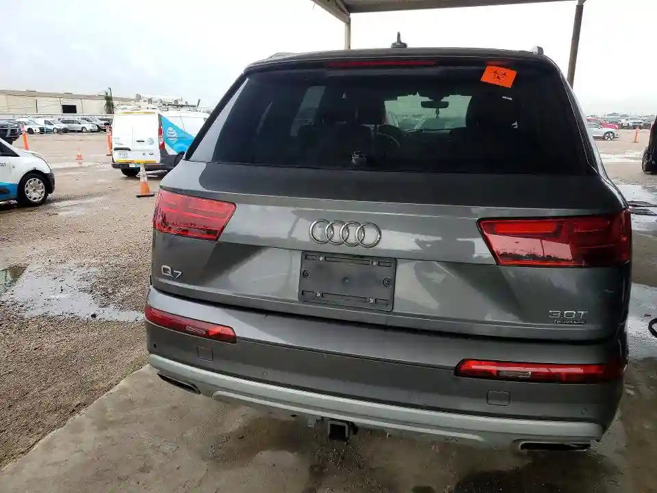 WA1LAAF76JD050099 2018 AUDI Q7-5