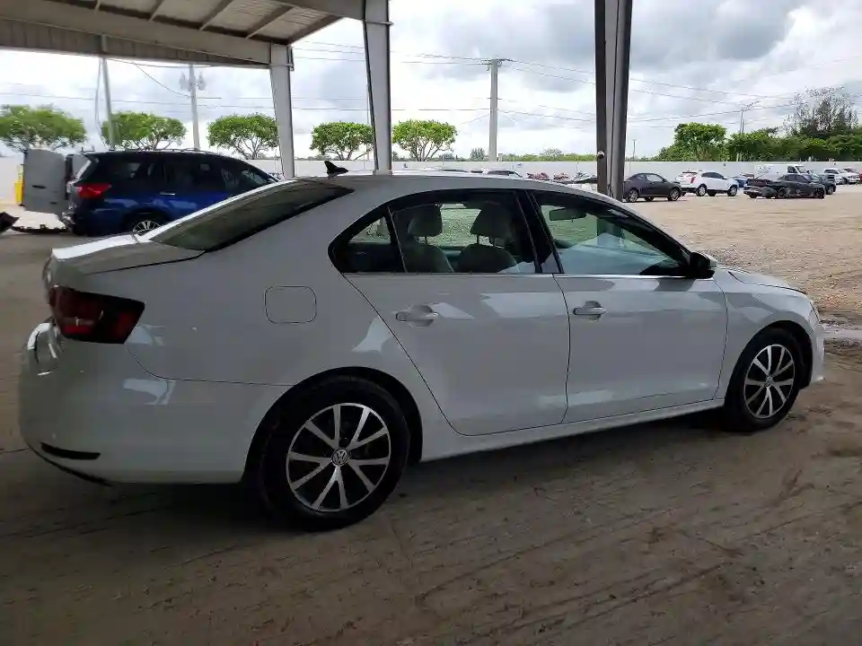 3VWDB7AJ0HM413604 2017 VOLKSWAGEN JETTA-2