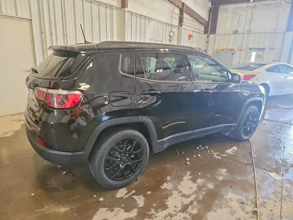 3C4NJDBN6TT180031 2026 JEEP COMPASS-2