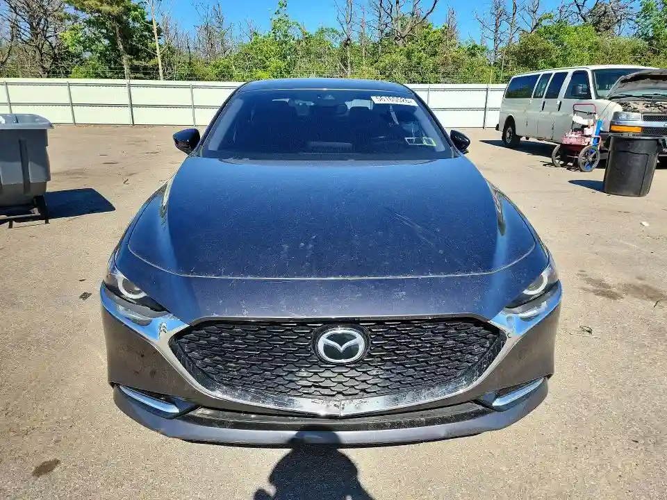 JM1BPBAY5M1316692 2021 MAZDA 3-4