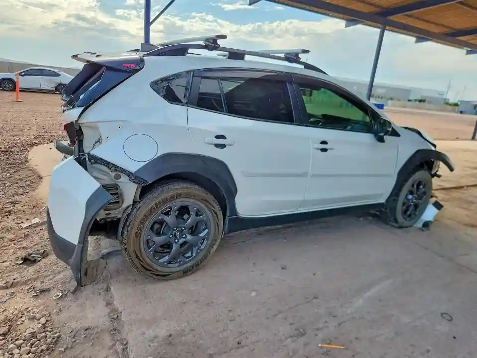 JF2GTHRC9NH257931 2022 SUBARU CROSSTREK-2
