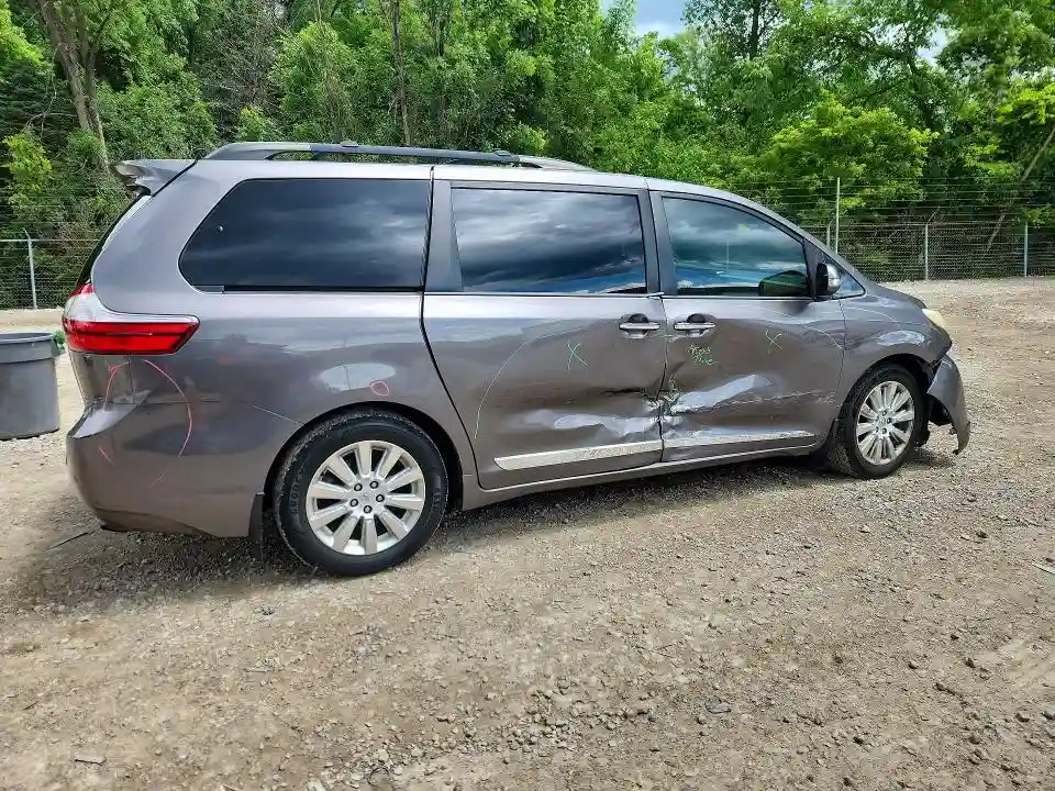 5TDYK3DC6FS572960 2015 TOYOTA SIENNA-2
