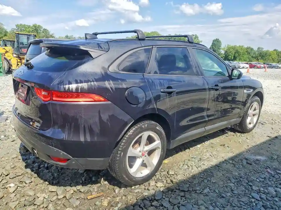 SADCJ2BV7HA058616 2017 JAGUAR F-PACE-2