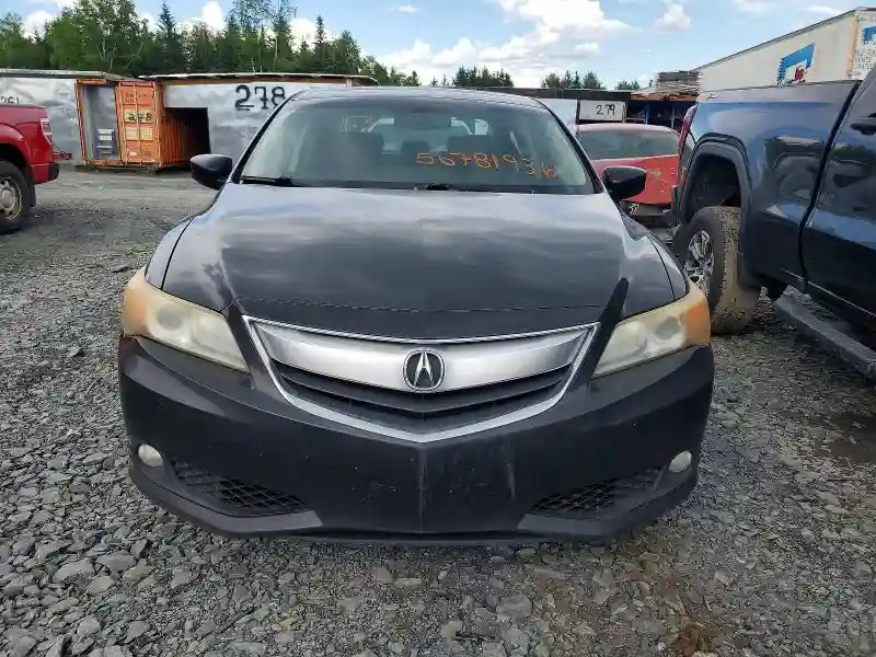 19VDE1F71DE400930 2013 ACURA ILX-4