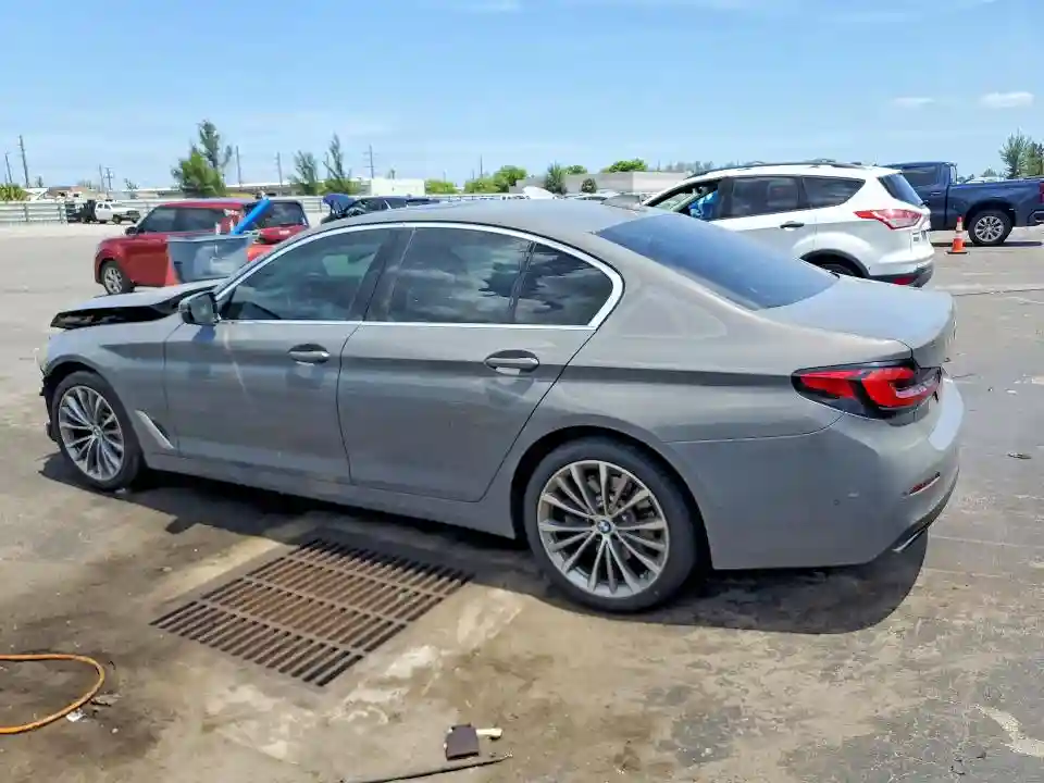 WBA53BH01MCF19947 2021 BMW 5 SERIES-1