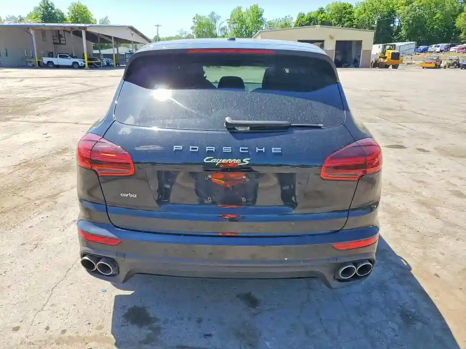 WP1AE2A2XGLA16523 2016 PORSCHE CAYENNE-5