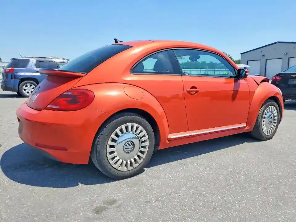 3VWJ17AT3GM614449 2016 VOLKSWAGEN BEETLE-2